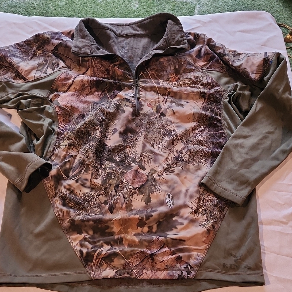 Camo Long Sleeve Pullover